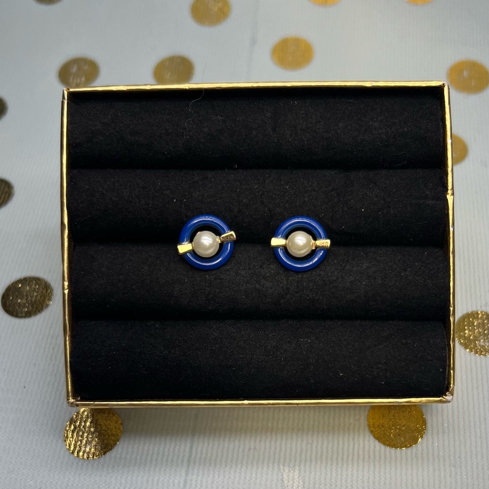 3/$20 Stud earrings